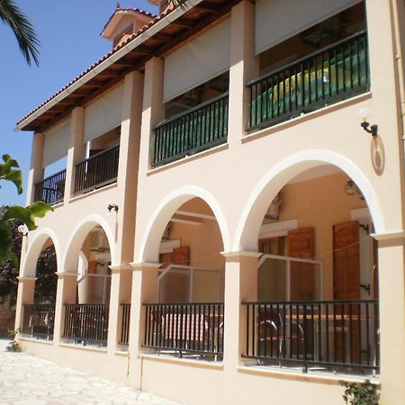 Loukas Inn Family Resort Keri 외부 사진